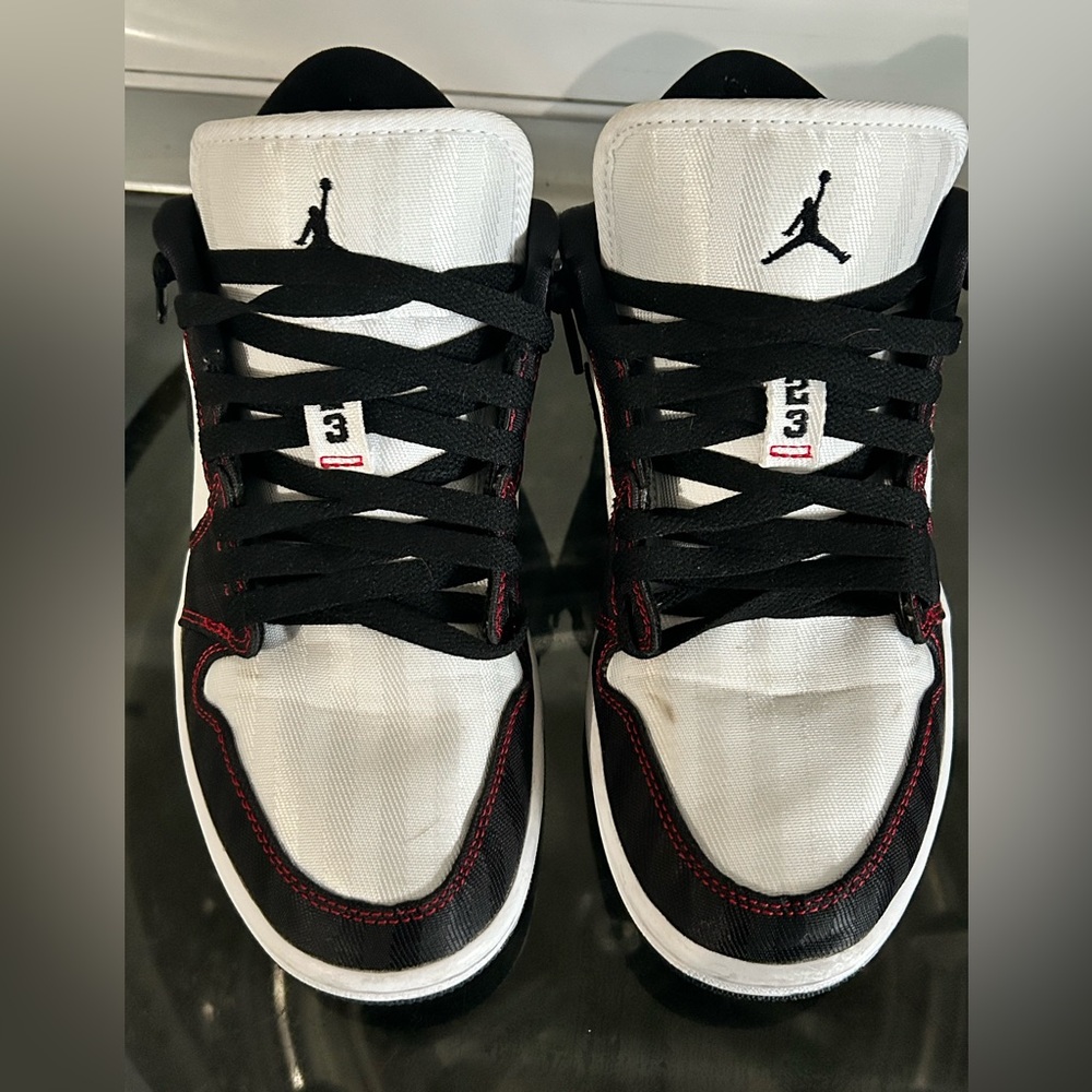 Air Jordan low shoes